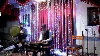 تکنوازی موسیقی سنتی در جشن مدرسه