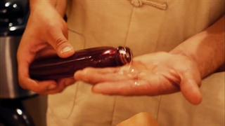 آموزش ماساژ پا با روغن ماساژ