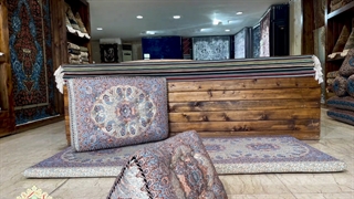 پشتی شاه نشین نقره ای رو دیدید ؟؟