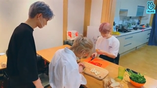 ویلایو آشپزیه فلیکس با عنوان Yes costomer! Welcome to Felix restuarant با زیرنویس فارسی