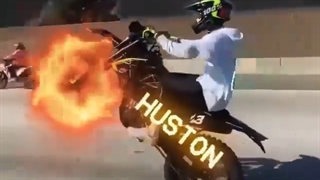 ⁦┻━┻ ヘ╰( •̀ε•́ ╰)⁩