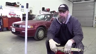 چگونه به صورت ایمن و با خیال راحت با استفاده از جک های سوسماری ماشین را بلند کنیم