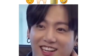 وقتی جونگ کوک قفلی میزنه