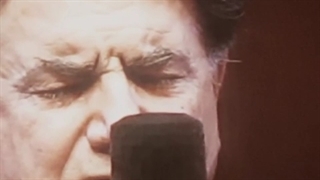 ایرج بر مزار شجریان ۲۵ شهریور ۱۴۰۰