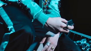 آموزش زبان کره ای (معنی:همش بهم نگاه میکنی)