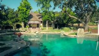 سفری به نِوِرلَند عمارت مایکل جکسون....واقعا شبیه نورلنده