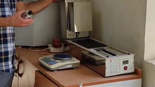 دستگاه ثبات مالشی | آزمایشگاه کنترل کیفیت فرش اردیبهشت