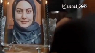 مِیِّت زنه!