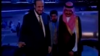 القائد رفعت الأسد فی العمرة.flv
