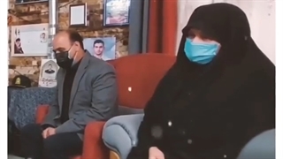 دیدار فرمانده ناجا با خانواده شهید دولت آبادی در هفته ناجا