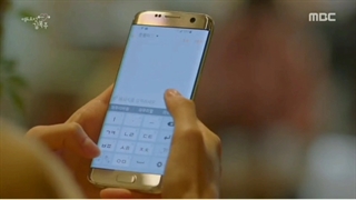 (کلیپ عاشقانه باحال)پسره دوستش بیزورمیبرتش سرقراردوست دخترش میفهمه ببینیدچیکار میکنه فقط واکنش دوستاش وقتی فهمیدن دوستشون رل زده