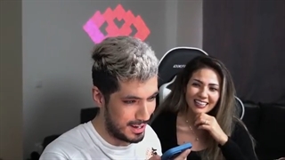 TRY NOT TO LAUGH  اگه بخندی داف میشی_(خواهرش خیلییییییی پیر شده نه ؟ @_@)