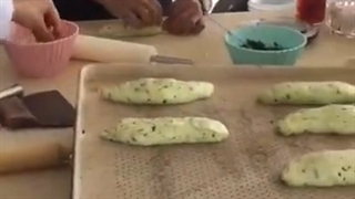 روز اول دوره نان آشپزشو قنادشو