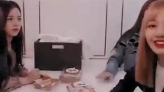 ♡لیسا توی روز تولدش چیکار کرده؟؟♡