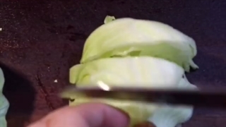 طرز تهیه سالاد سزار ساده و رژیمی به صورت تصویری