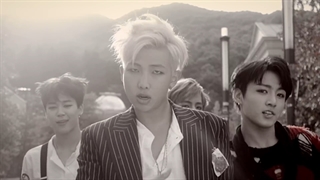 BTS - War of Hormone