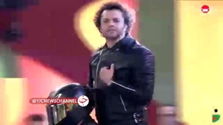 اجرای لباهنگ «باران بزند» مجری تلویزیون در خندوانه به یاد ارشا اقدسی + فیلم