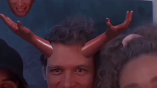 کلاوس قبلا هم ابهتی داشت<<<: