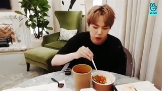 ویلایو شوگا بعد از کنسرت ومبلی لندن ( با زیرنویس فارسی چسبیده ) Vlive Suga