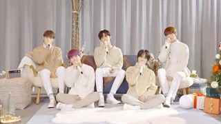 لایـو کلیـپ تی اکس تی با آهنگ Sweet Dreams