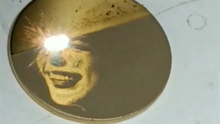 حکاکی لیزری عکس روی فلزات