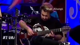 اجرای آرون افشار در برنامه شباهنگی
