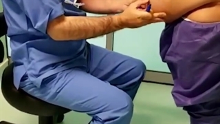 عمل جراحی ابدومینوپلاستی و بازسازی جدار شکم در بیمار با فتق