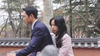 پشت صحنه ششم 6 سریال اسنودراپ گل برفی با بازیگری جیسو بلک پینک , SnowDrop behind the scenes BLACKPINK JISOO