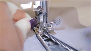 چطور با پایه زیپ دوز کار کنیم