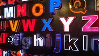 نصاب تابلوهای حروف برجسته | تابلو حروف طلا | تابلو بنر | تابلو رنگی | کامپوزیت | چلنیوم در تابلوسازی فن و هنر (پاکدشت )