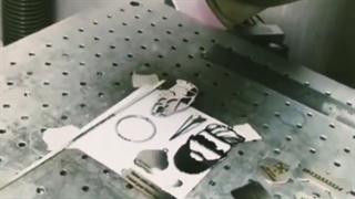 حکاکی لیزری روی فلز استیل