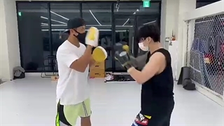 بوکس کاری جونگ کوک