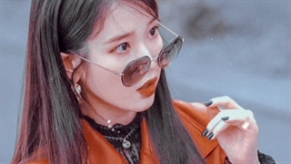 Eight از آیو و شوگا نسخه 8 بعدی