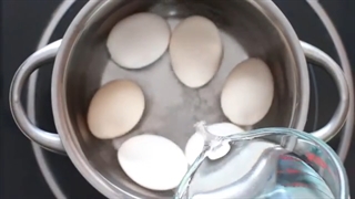 سالاد تخم مرغ کلاسیک