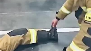 تکنیک "fireman's lift"