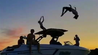 شد شد،نشد میرم خودمو از رو مبل پرت میکنم..