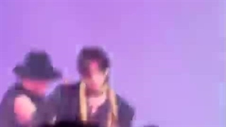 هیون : بیاین مایکل جکسون براتون برقصم همتون غش کنید