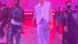 اجرای سولوی فلیکس ( STRAY KIDS) در تور کنسرت 5Star Dome روز اول در ژاپن ♡♡ ( آهنگ منتشر نشده)