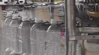 دستگاه پرکن و دربند آب میوه پالپ دار بطری پِت توان صنعت | ۰۹۱۵۲۰۰۰۰۵۰