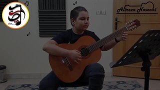 هنرجوی آموزشگاه موسیقی چنگ